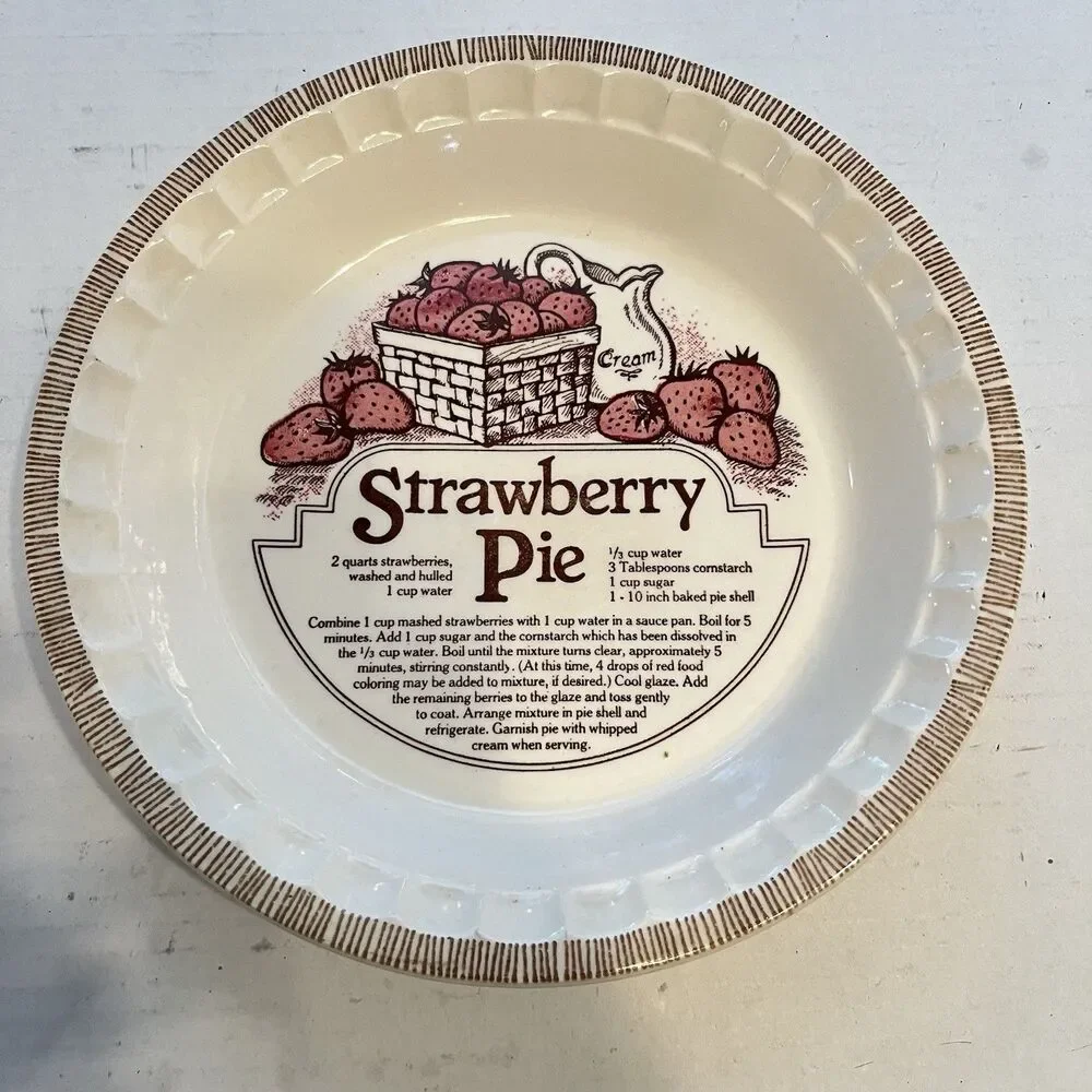 Vtg Royal China by Jeanette USA 11” Strawberry Pie Deep Dish Pie Plate w/ Recipe
